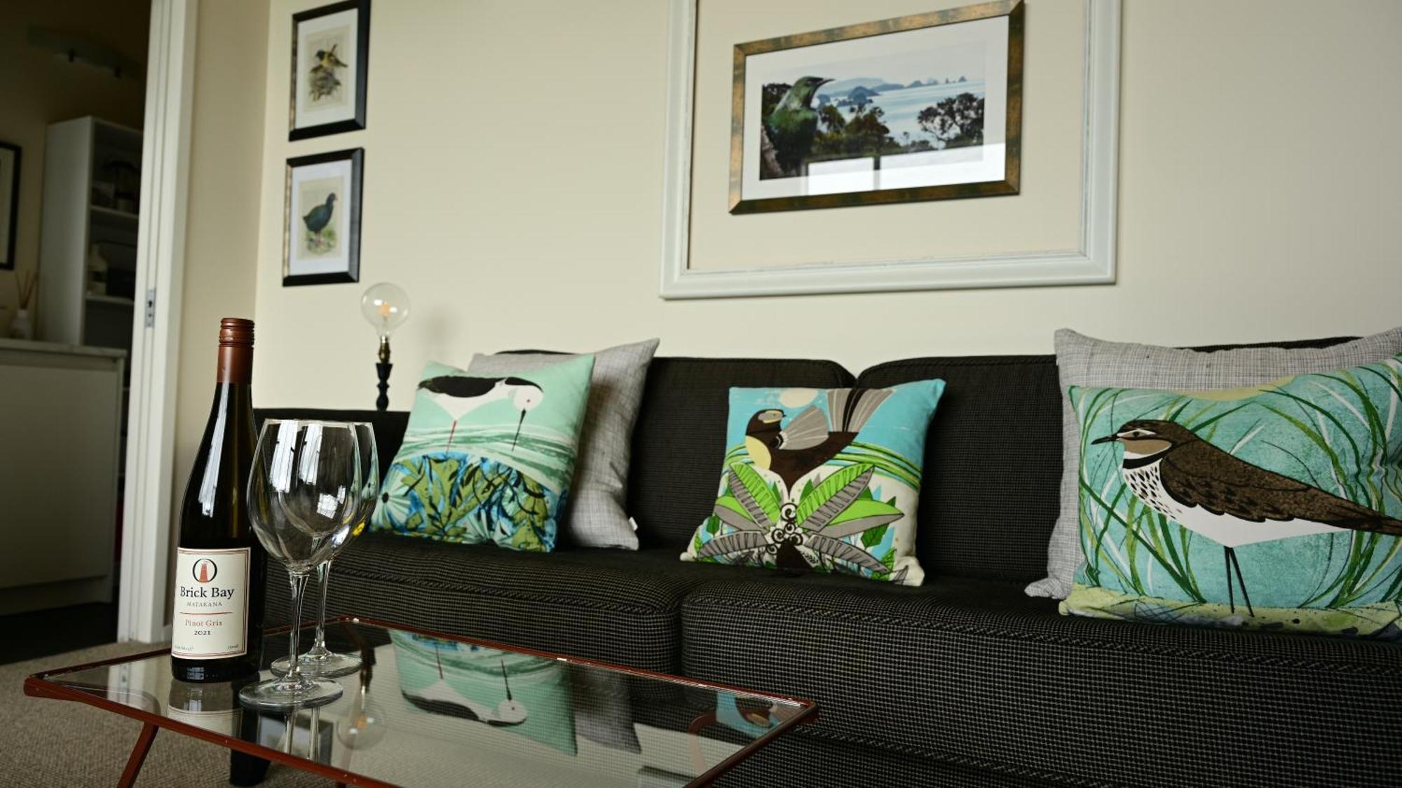 Kaka Ridge Retreat Luxury Cottage Tawharanui Exterior photo