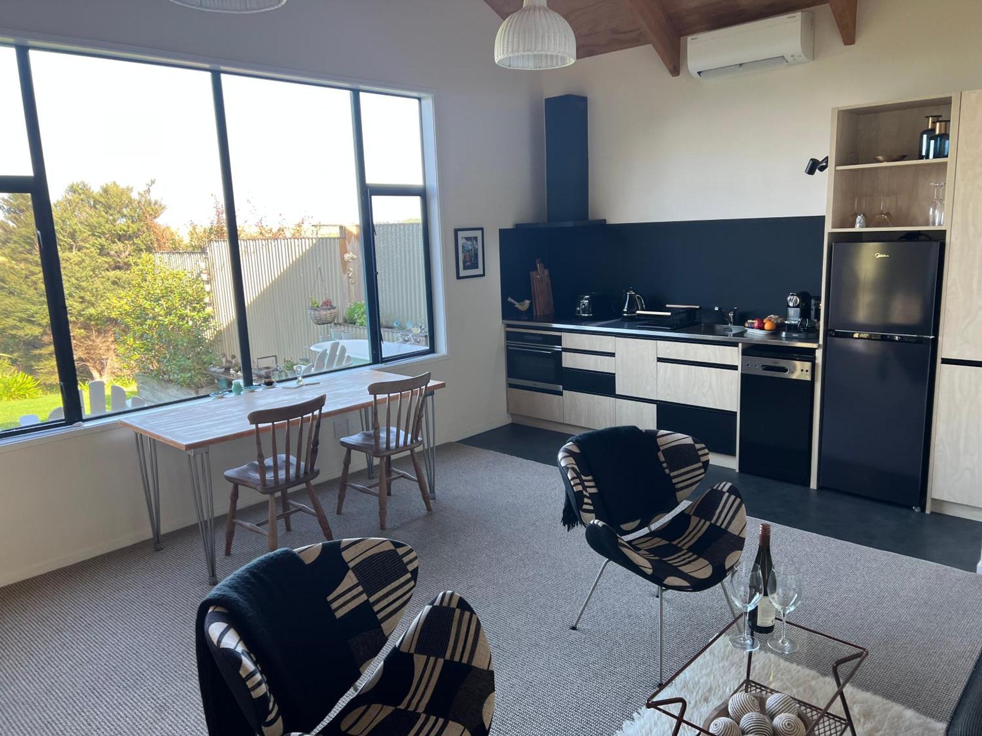 Kaka Ridge Retreat Luxury Cottage Tawharanui Exterior photo